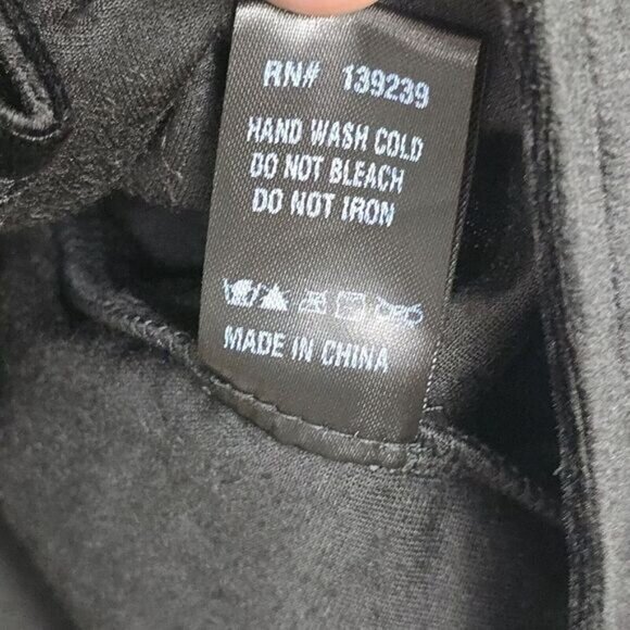 Pomander Place Tuckernuck Top Womens L Black Velvet Vneck Finley Flutter Sleeve - Picture 8 of 10